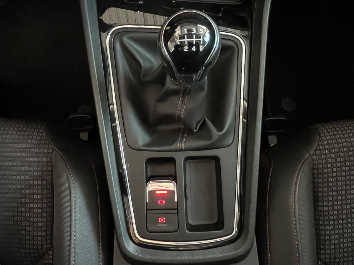 SEAT LEON FR 1,5 TSI 150 TOIT PANORAMIQUE OUVRANT GPS  VIRTUAL COCKPIT HIFI BEATS  APPLE CARPLAY REGULATEUR  FEUX HALOGENE DRIVE SELECT PARK PILOT  EXCELLENT ETAT