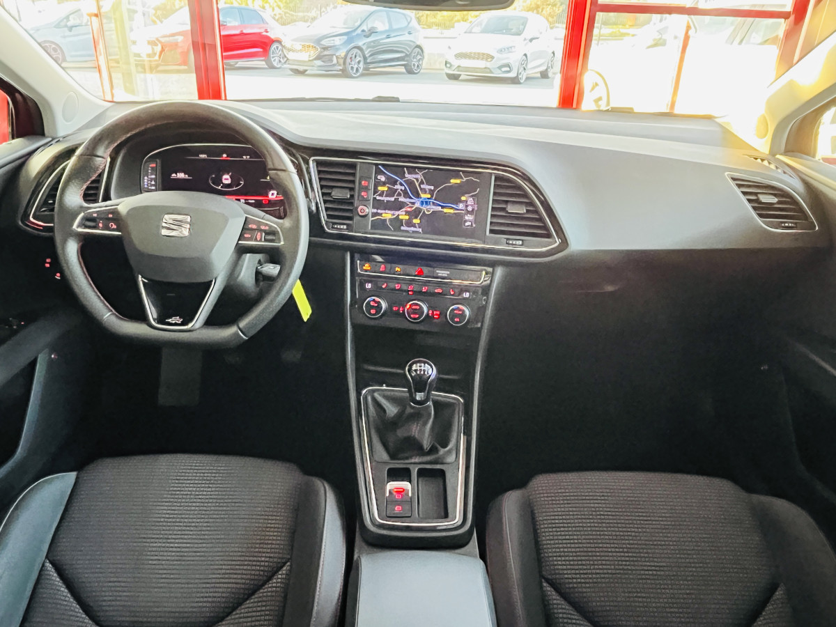 SEAT LEON FR 1,5 TSI 150 TOIT PANORAMIQUE OUVRANT GPS  VIRTUAL COCKPIT HIFI BEATS  APPLE CARPLAY REGULATEUR  FEUX HALOGENE DRIVE SELECT PARK PILOT  EXCELLENT ETAT