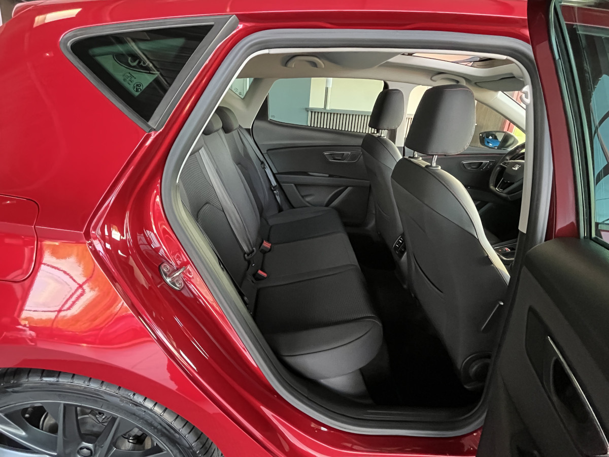 SEAT LEON FR 1,5 TSI 150 TOIT PANORAMIQUE OUVRANT GPS  VIRTUAL COCKPIT HIFI BEATS  APPLE CARPLAY REGULATEUR  FEUX HALOGENE DRIVE SELECT PARK PILOT  EXCELLENT ETAT