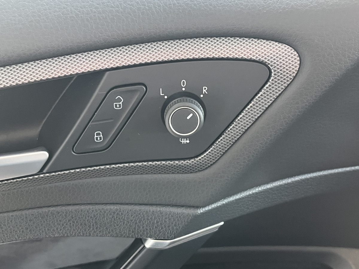 VOLKSWAGEN GOLF 7 TCR 2,0 TSI 290 DSG7  GPS APPLE CARPLAY  DMS DIGITAL COCKPIT  FULL LED PARK PILOT ECHAPPEMENT AKRAPOVIC  EXCELLENT ETAT