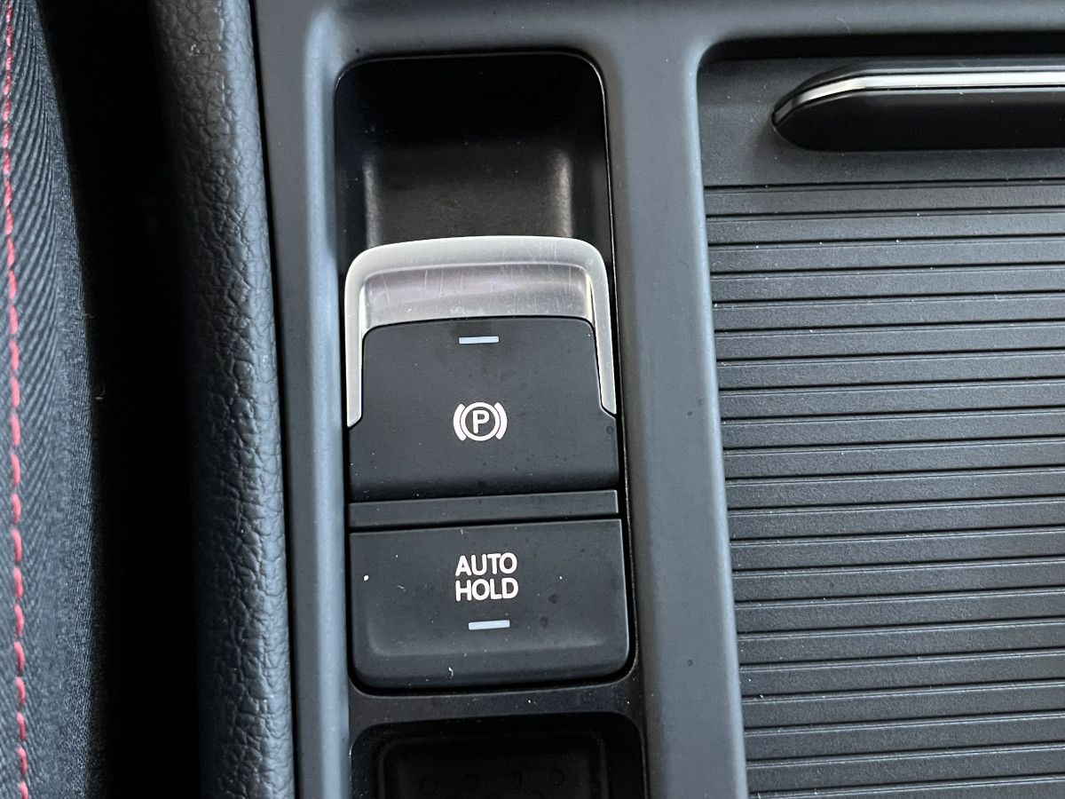 VOLKSWAGEN GOLF 7 TCR 2,0 TSI 290 DSG7  GPS APPLE CARPLAY  DMS DIGITAL COCKPIT  FULL LED PARK PILOT ECHAPPEMENT AKRAPOVIC  EXCELLENT ETAT