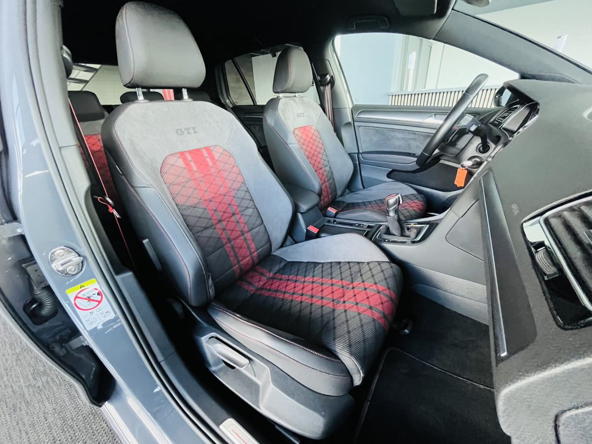 VOLKSWAGEN GOLF 7 TCR 2,0 TSI 290 DSG7  GPS APPLE CARPLAY  DMS DIGITAL COCKPIT  FULL LED PARK PILOT ECHAPPEMENT AKRAPOVIC  EXCELLENT ETAT