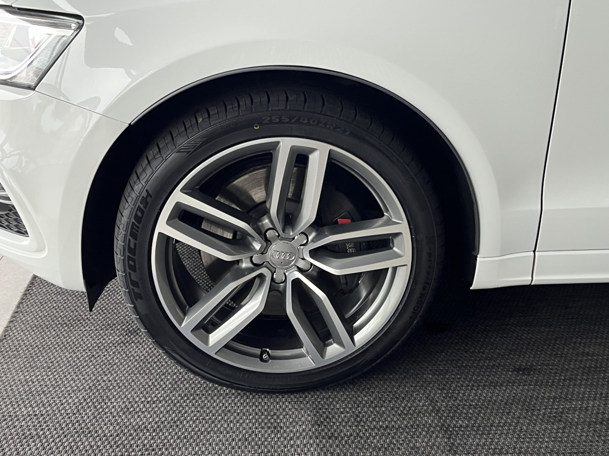AUDI SQ5 TDI V6 313 QUATTRO BVA8 QUATTRO ATTELAGE ELECTRIQUE GPS  REGULATEUR BI-XENON  ALU BROSSÉ PARK PILOT DRIVE SELECT JANTE 21 EXCELLENT ETAT