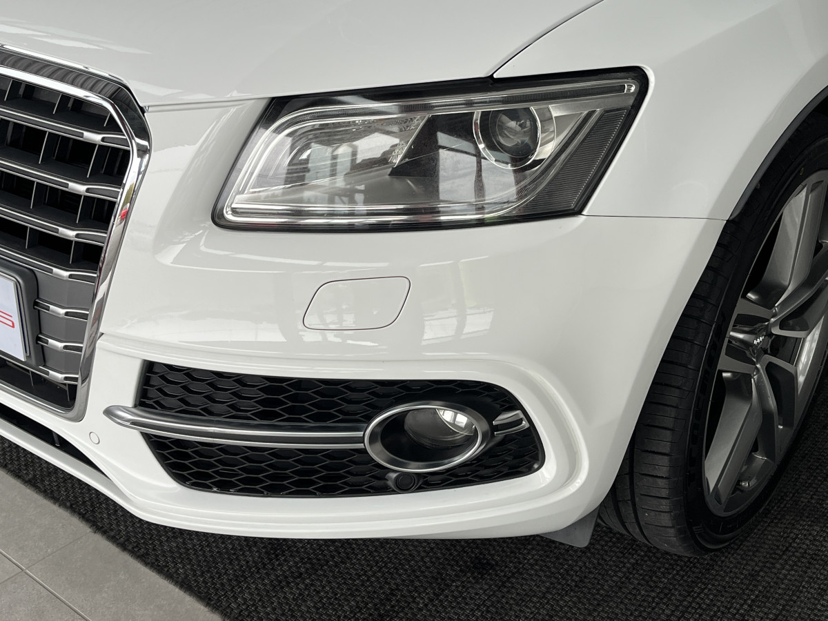 AUDI SQ5 TDI V6 313 QUATTRO BVA8 QUATTRO ATTELAGE ELECTRIQUE GPS  REGULATEUR BI-XENON  ALU BROSSÉ PARK PILOT DRIVE SELECT JANTE 21 EXCELLENT ETAT