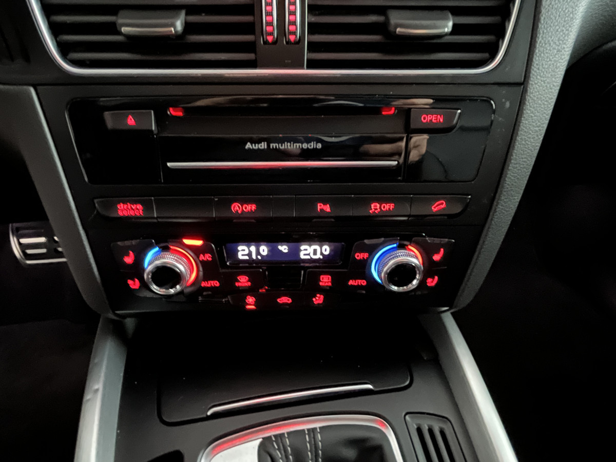 AUDI SQ5 TDI V6 313 QUATTRO BVA8 QUATTRO ATTELAGE ELECTRIQUE GPS  REGULATEUR BI-XENON  ALU BROSSÉ PARK PILOT DRIVE SELECT JANTE 21 EXCELLENT ETAT