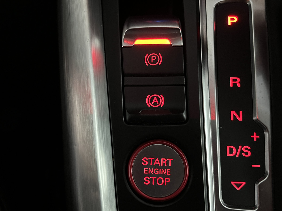 AUDI SQ5 TDI V6 313 QUATTRO BVA8 QUATTRO ATTELAGE ELECTRIQUE GPS  REGULATEUR BI-XENON  ALU BROSSÉ PARK PILOT DRIVE SELECT JANTE 21 EXCELLENT ETAT