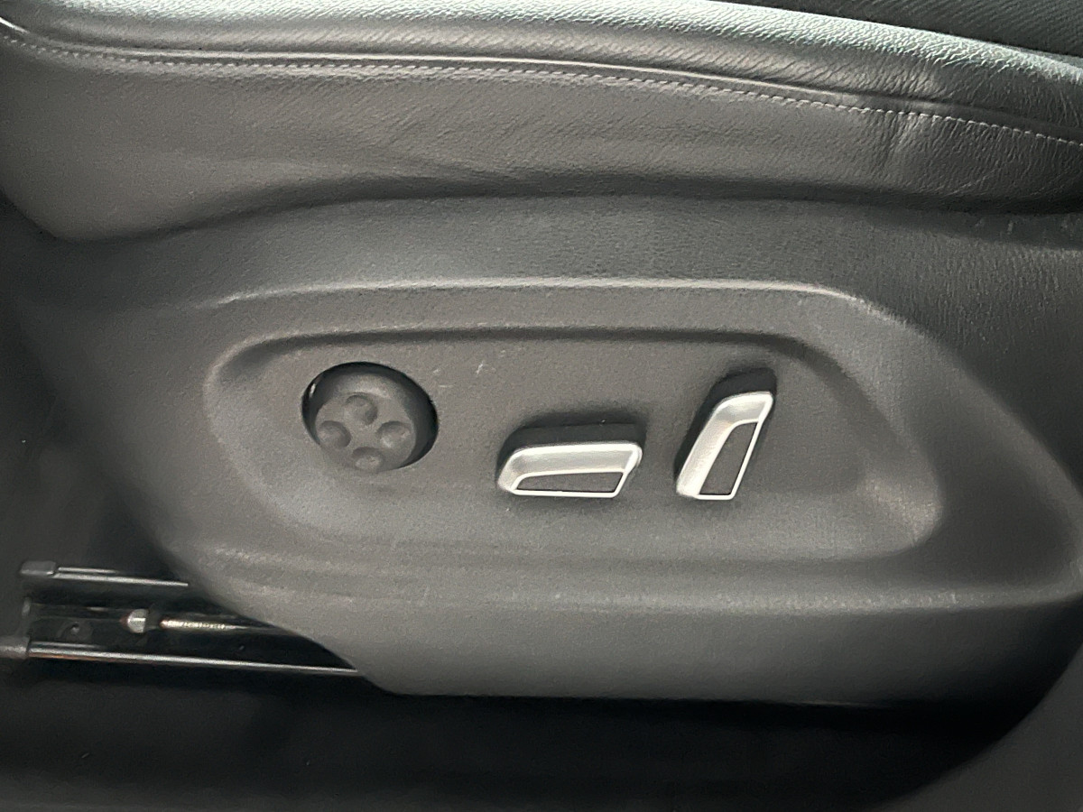 AUDI SQ5 TDI V6 313 QUATTRO BVA8 QUATTRO ATTELAGE ELECTRIQUE GPS  REGULATEUR BI-XENON  ALU BROSSÉ PARK PILOT DRIVE SELECT JANTE 21 EXCELLENT ETAT