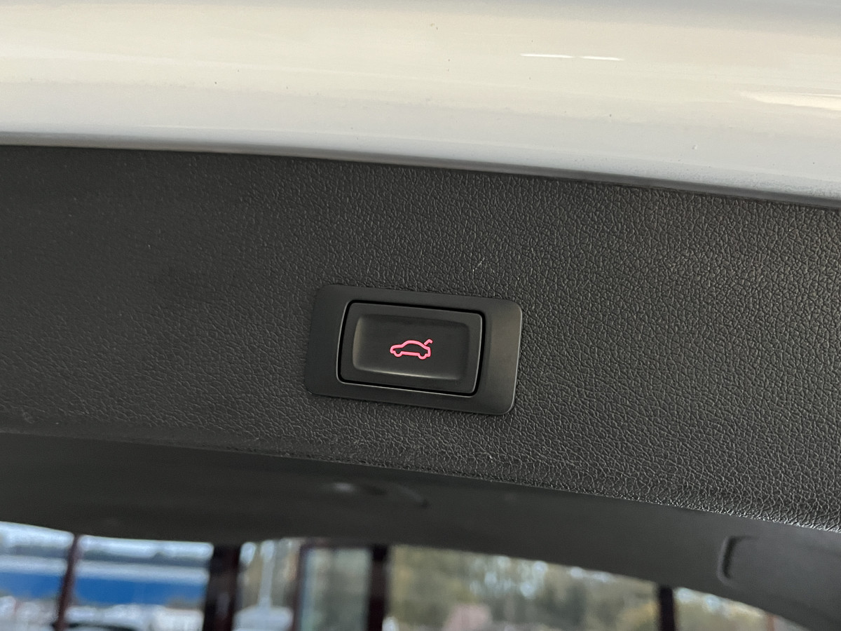 AUDI SQ5 TDI V6 313 QUATTRO BVA8 QUATTRO ATTELAGE ELECTRIQUE GPS  REGULATEUR BI-XENON  ALU BROSSÉ PARK PILOT DRIVE SELECT JANTE 21 EXCELLENT ETAT