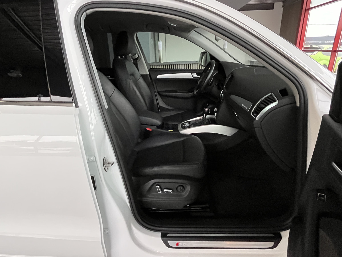 AUDI SQ5 TDI V6 313 QUATTRO BVA8 QUATTRO ATTELAGE ELECTRIQUE GPS  REGULATEUR BI-XENON  ALU BROSSÉ PARK PILOT DRIVE SELECT JANTE 21 EXCELLENT ETAT
