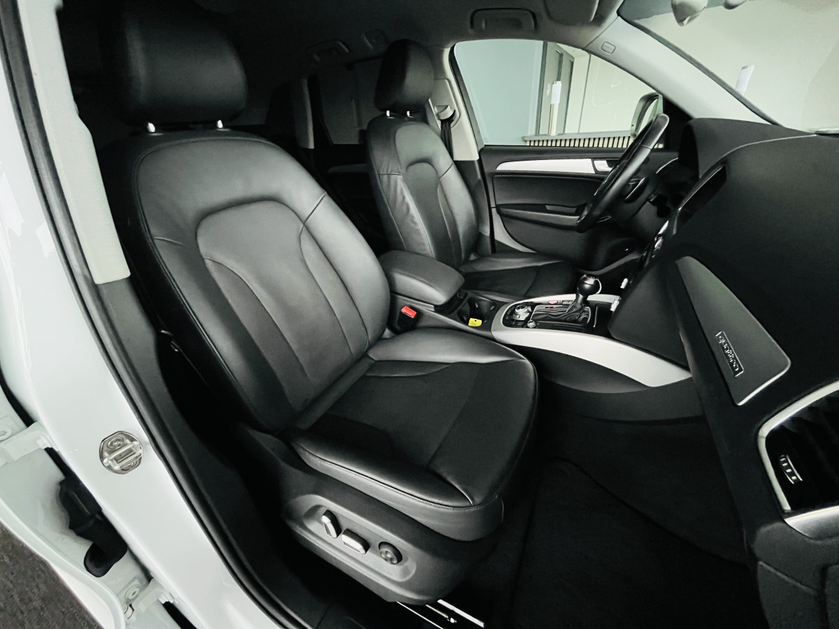 AUDI SQ5 TDI V6 313 QUATTRO BVA8 QUATTRO ATTELAGE ELECTRIQUE GPS  REGULATEUR BI-XENON  ALU BROSSÉ PARK PILOT DRIVE SELECT JANTE 21 EXCELLENT ETAT