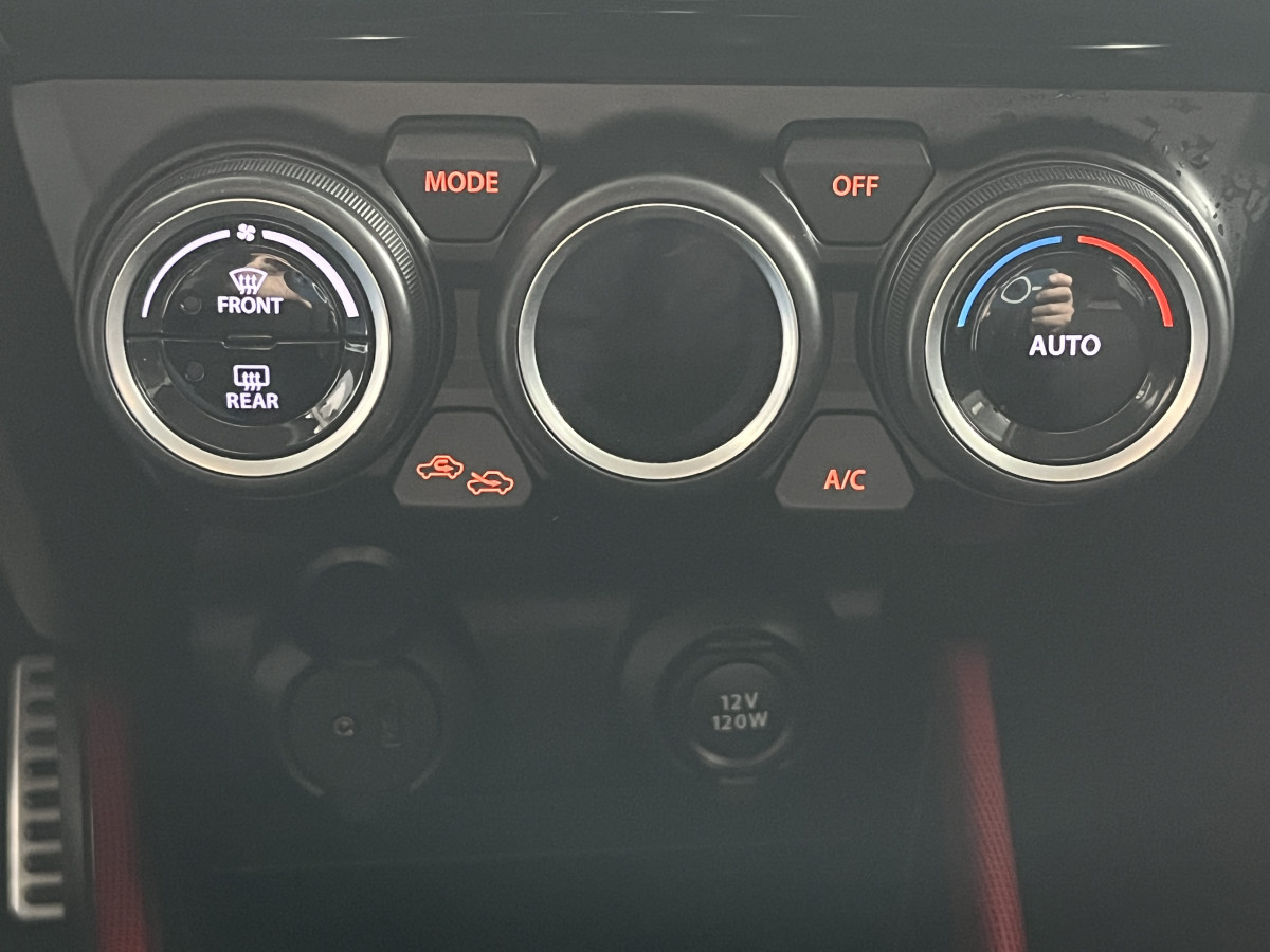 SUZUKI SWIFT SPORT 1,4 129 HYBRID GPS CAMERA FULL LED REGULATEUR LIMITEUR KEYLESS APPLE CARPLAY PARK PILOT EXCELLENT ETAT