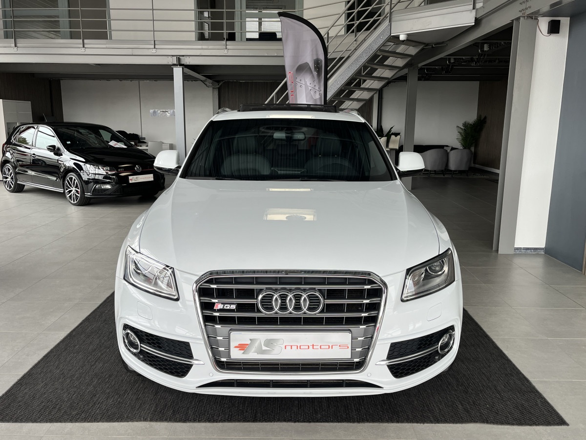 AUDI SQ5 3,0  TDI V6 313 BVA8 QUATTRO TOIT PANORAMIQUE OUVRANT ATTELAGE ELECTRIQUE GPS CAMERA APPLE CARPLAY  HIFI B&O  REGULATEUR  BI-XENON  PARK PILOT  DRIVE SELECT JANTE 21 EXCELLENT ETAT