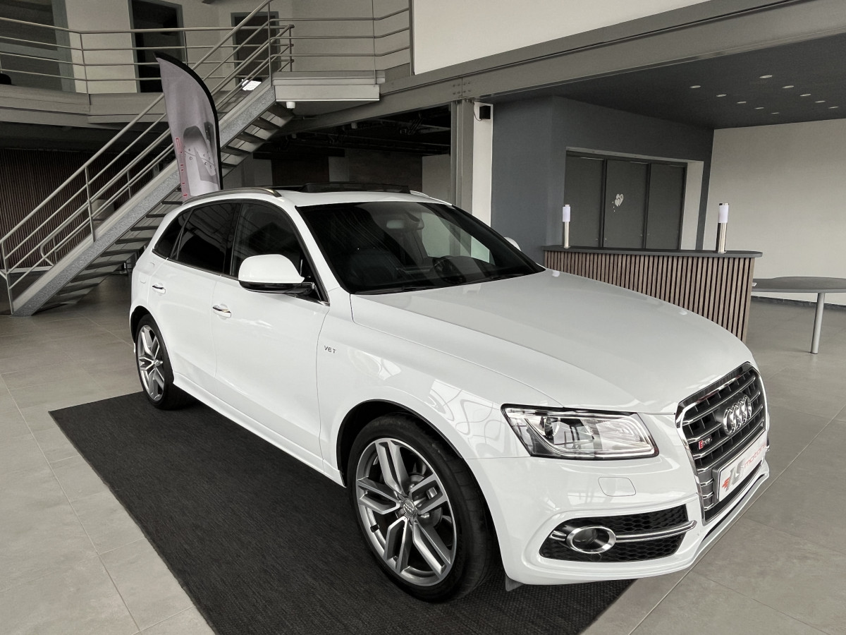 AUDI SQ5 3,0  TDI V6 313 BVA8 QUATTRO TOIT PANORAMIQUE OUVRANT ATTELAGE ELECTRIQUE GPS CAMERA APPLE CARPLAY  HIFI B&O  REGULATEUR  BI-XENON  PARK PILOT  DRIVE SELECT JANTE 21 EXCELLENT ETAT