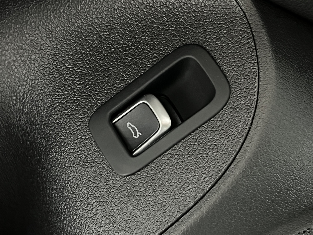 AUDI SQ5 3,0  TDI V6 313 BVA8 QUATTRO TOIT PANORAMIQUE OUVRANT ATTELAGE ELECTRIQUE GPS CAMERA APPLE CARPLAY  HIFI B&O  REGULATEUR  BI-XENON  PARK PILOT  DRIVE SELECT JANTE 21 EXCELLENT ETAT