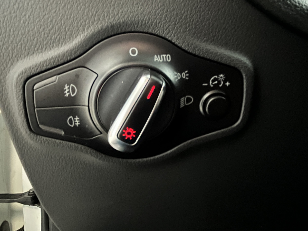 AUDI SQ5 3,0  TDI V6 313 BVA8 QUATTRO TOIT PANORAMIQUE OUVRANT ATTELAGE ELECTRIQUE GPS CAMERA APPLE CARPLAY  HIFI B&O  REGULATEUR  BI-XENON  PARK PILOT  DRIVE SELECT JANTE 21 EXCELLENT ETAT