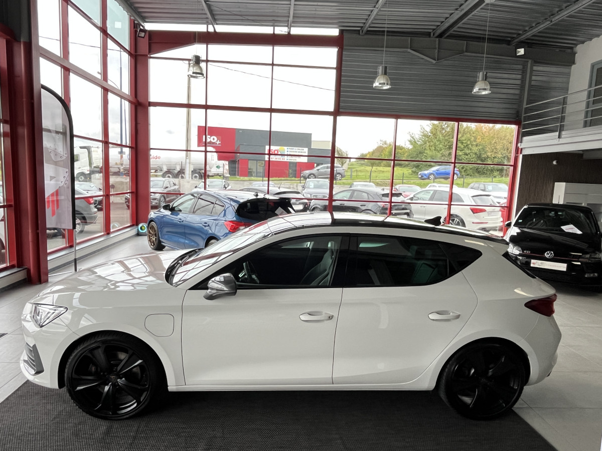 CUPRA LEON 1,4 E-HYBRID 245 DSG6 GPS APPLE CARPLAY KEYLESS FULL LED VIRTUAL COCKPIT PARK PILOT DRIVE PROFILE REGULATEUR LIMITEUR EXCELLENT ETAT