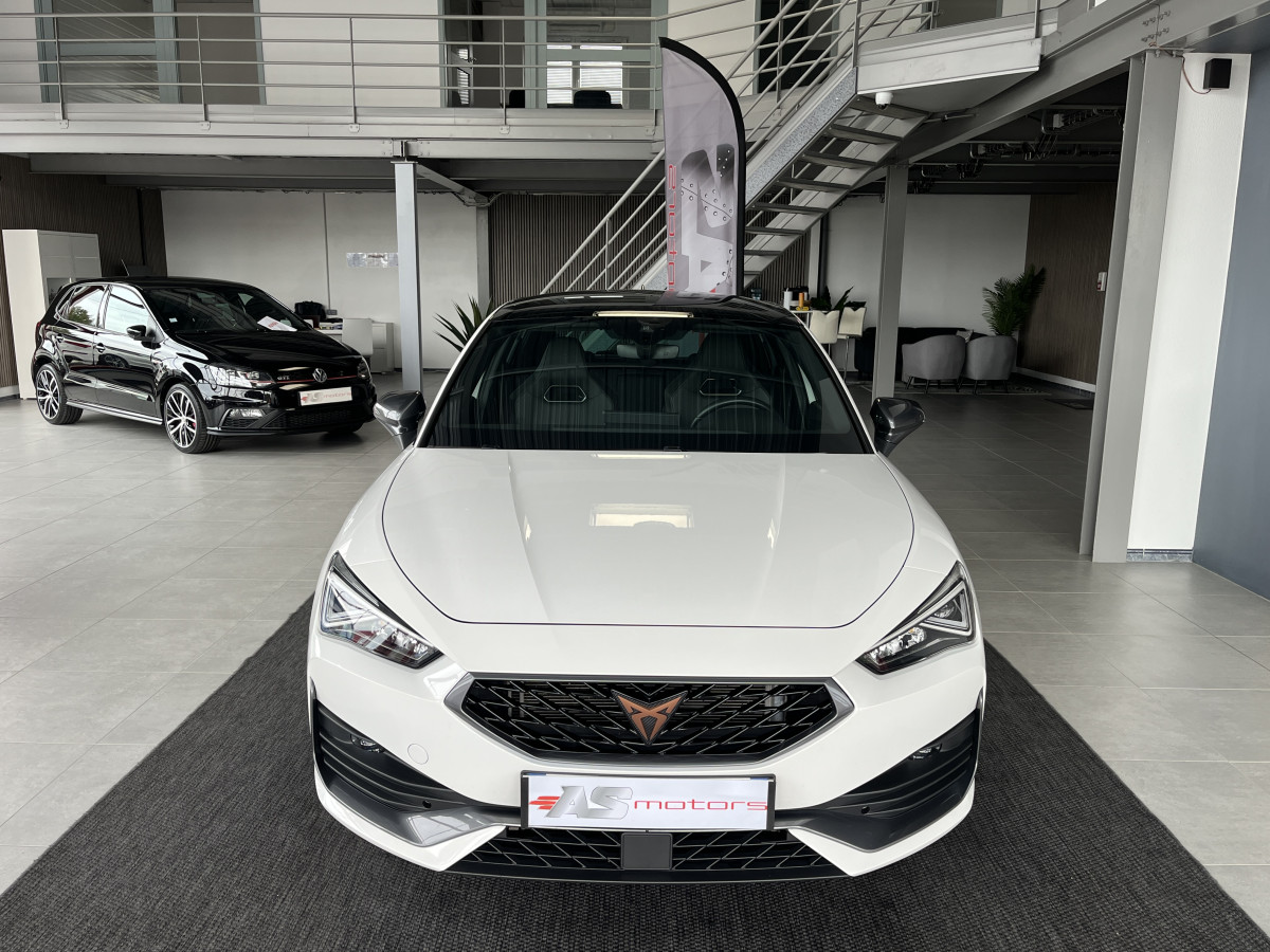 CUPRA LEON 1,4 E-HYBRID 245 DSG6 GPS APPLE CARPLAY KEYLESS FULL LED VIRTUAL COCKPIT PARK PILOT DRIVE PROFILE REGULATEUR LIMITEUR EXCELLENT ETAT