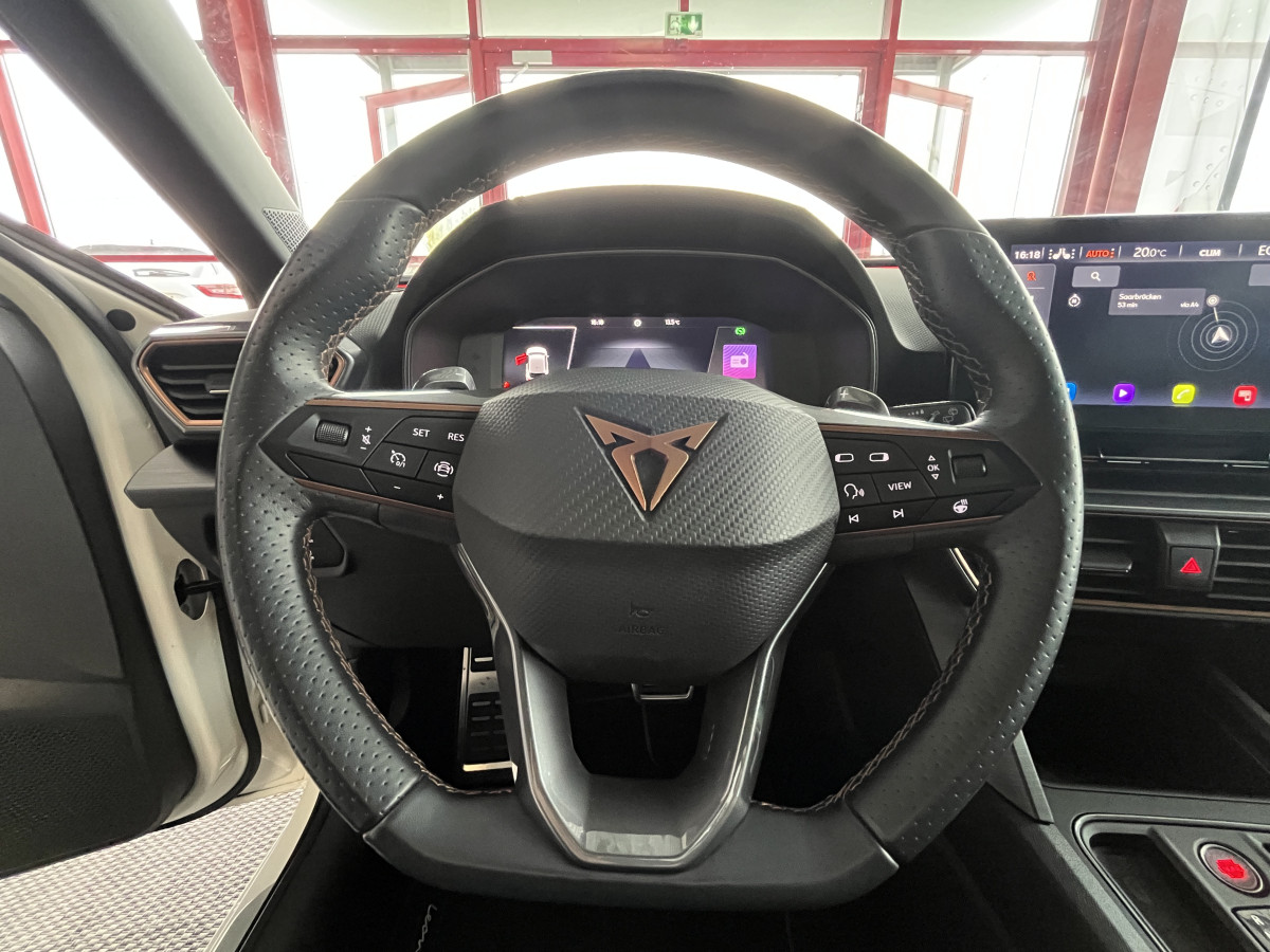 CUPRA LEON 1,4 E-HYBRID 245 DSG6 GPS APPLE CARPLAY KEYLESS FULL LED VIRTUAL COCKPIT PARK PILOT DRIVE PROFILE REGULATEUR LIMITEUR EXCELLENT ETAT