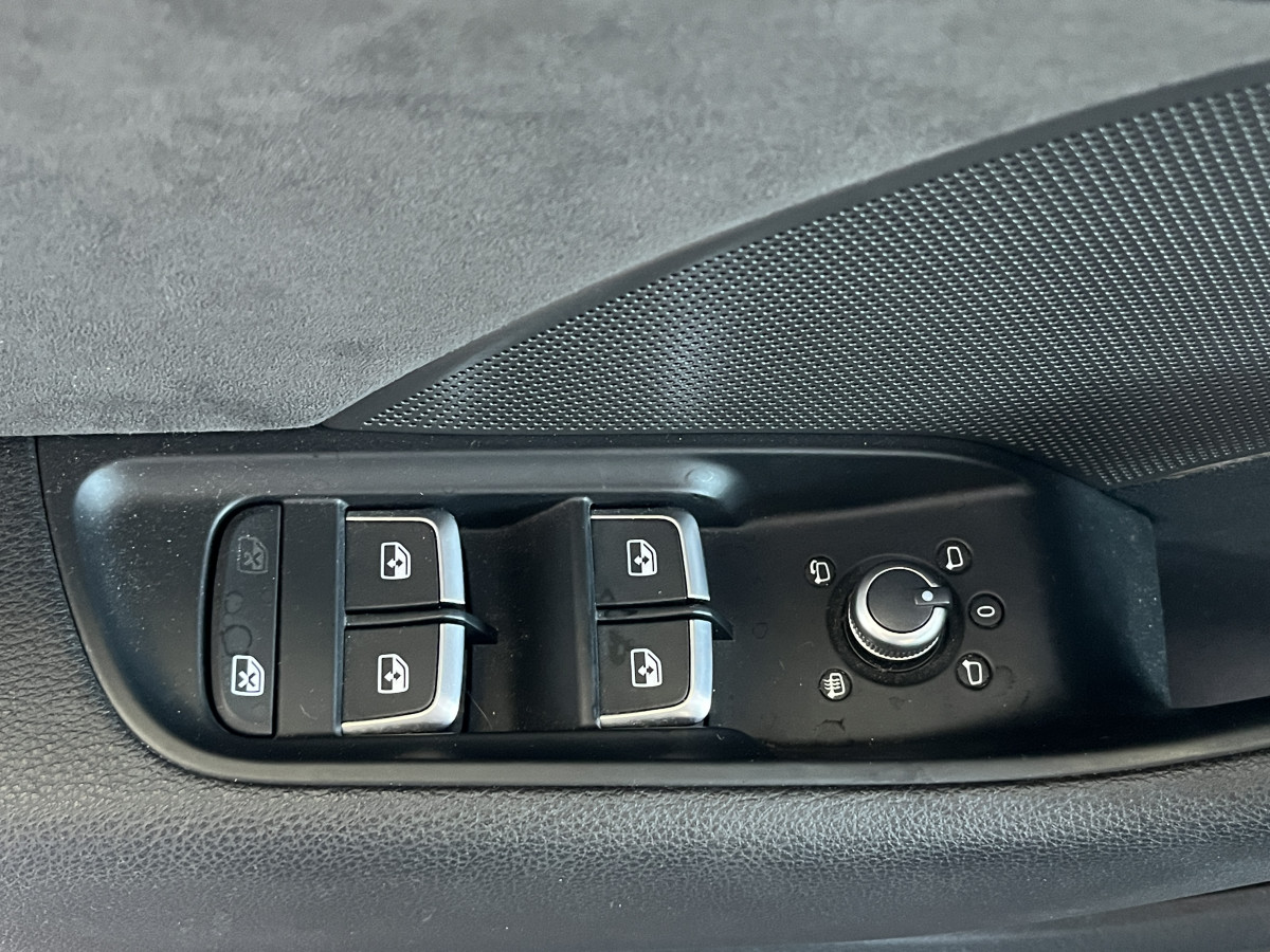 AUDI RS3 SPORTBACK 2,5 TFSI 400 S-TRONIC 7 QUATTRO GPS CAMERA DCC HIFI BANG & OLUFSEN MAGNETIC RIDE APPLE CARPLAY DRIVE SELECT SIEGES RS ECHAPPEMENT RS  FULL LED JANTES ROTOR 19  EXCELLENT ETAT