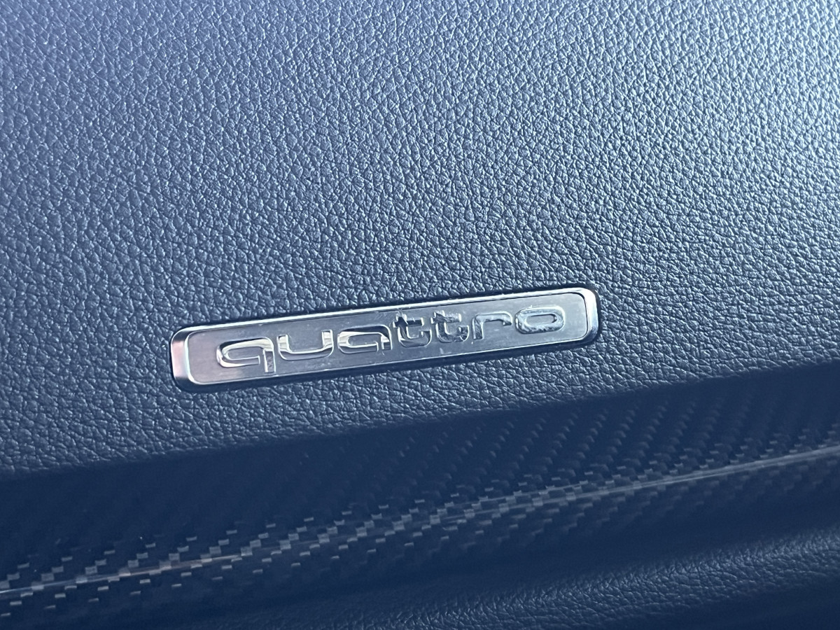 AUDI RS3 SPORTBACK 2,5 TFSI 400 S-TRONIC 7 QUATTRO GPS CAMERA DCC HIFI BANG & OLUFSEN MAGNETIC RIDE APPLE CARPLAY DRIVE SELECT SIEGES RS ECHAPPEMENT RS  FULL LED JANTES ROTOR 19  EXCELLENT ETAT