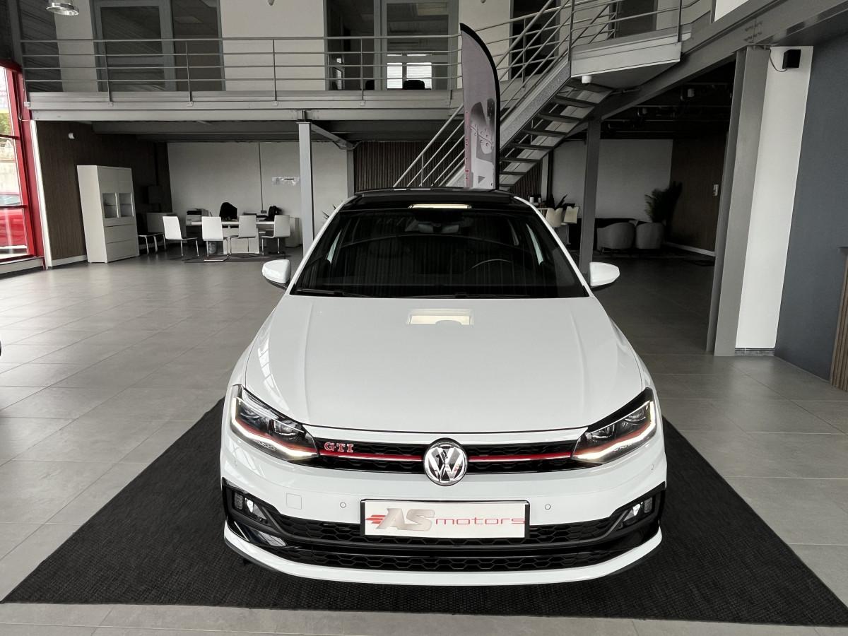VOLKSWAGEN  POLO 2,0 TSI 200 DSG6 TOIT PANORAMIQUE GPS CAMERA   APPLE CARPLAY HIFI BEATS DMS ACC LIMITEUR PARK PILOT KEYLESS JANTES BRESCIA FULL LED ETAT NEUF