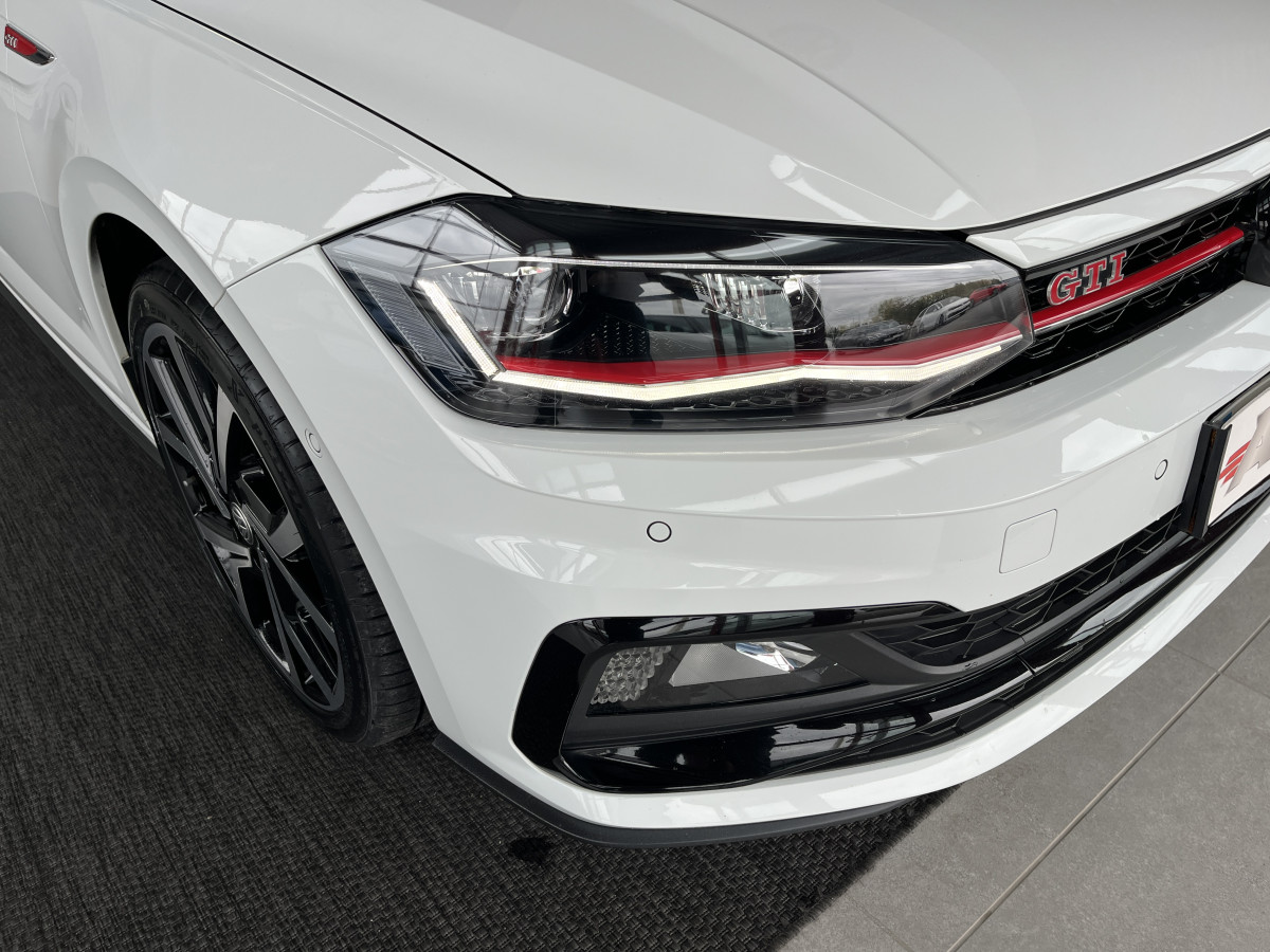 VOLKSWAGEN  POLO 2,0 TSI 200 DSG6 TOIT PANORAMIQUE GPS CAMERA   APPLE CARPLAY HIFI BEATS DMS ACC LIMITEUR PARK PILOT KEYLESS JANTES BRESCIA FULL LED ETAT NEUF