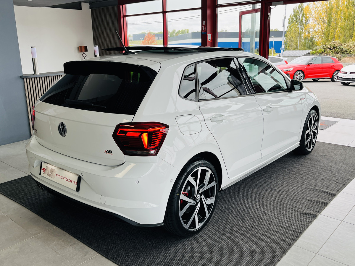 VOLKSWAGEN  POLO 2,0 TSI 200 DSG6 TOIT PANORAMIQUE GPS CAMERA   APPLE CARPLAY HIFI BEATS DMS ACC LIMITEUR PARK PILOT KEYLESS JANTES BRESCIA FULL LED ETAT NEUF