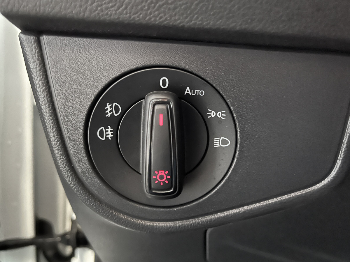 VOLKSWAGEN  POLO 2,0 TSI 200 DSG6 TOIT PANORAMIQUE GPS CAMERA   APPLE CARPLAY HIFI BEATS DMS ACC LIMITEUR PARK PILOT KEYLESS JANTES BRESCIA FULL LED ETAT NEUF