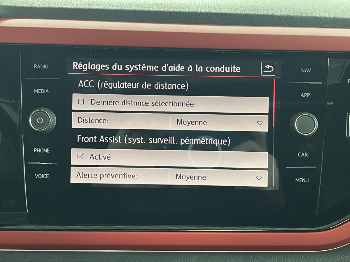 VOLKSWAGEN  POLO 2,0 TSI 200 DSG6 TOIT PANORAMIQUE GPS CAMERA   APPLE CARPLAY HIFI BEATS DMS ACC LIMITEUR PARK PILOT KEYLESS JANTES BRESCIA FULL LED ETAT NEUF