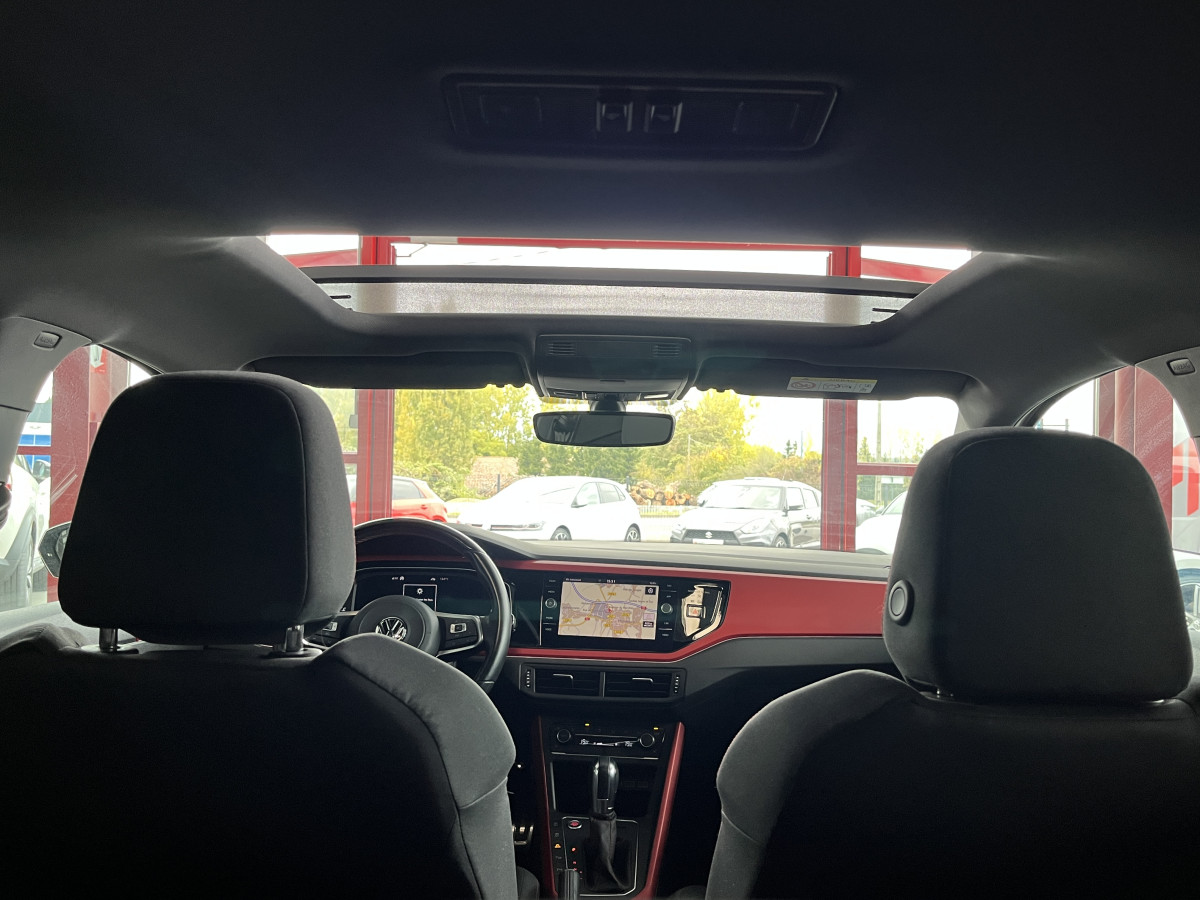 VOLKSWAGEN  POLO 2,0 TSI 200 DSG6 TOIT PANORAMIQUE GPS CAMERA   APPLE CARPLAY HIFI BEATS DMS ACC LIMITEUR PARK PILOT KEYLESS JANTES BRESCIA FULL LED ETAT NEUF