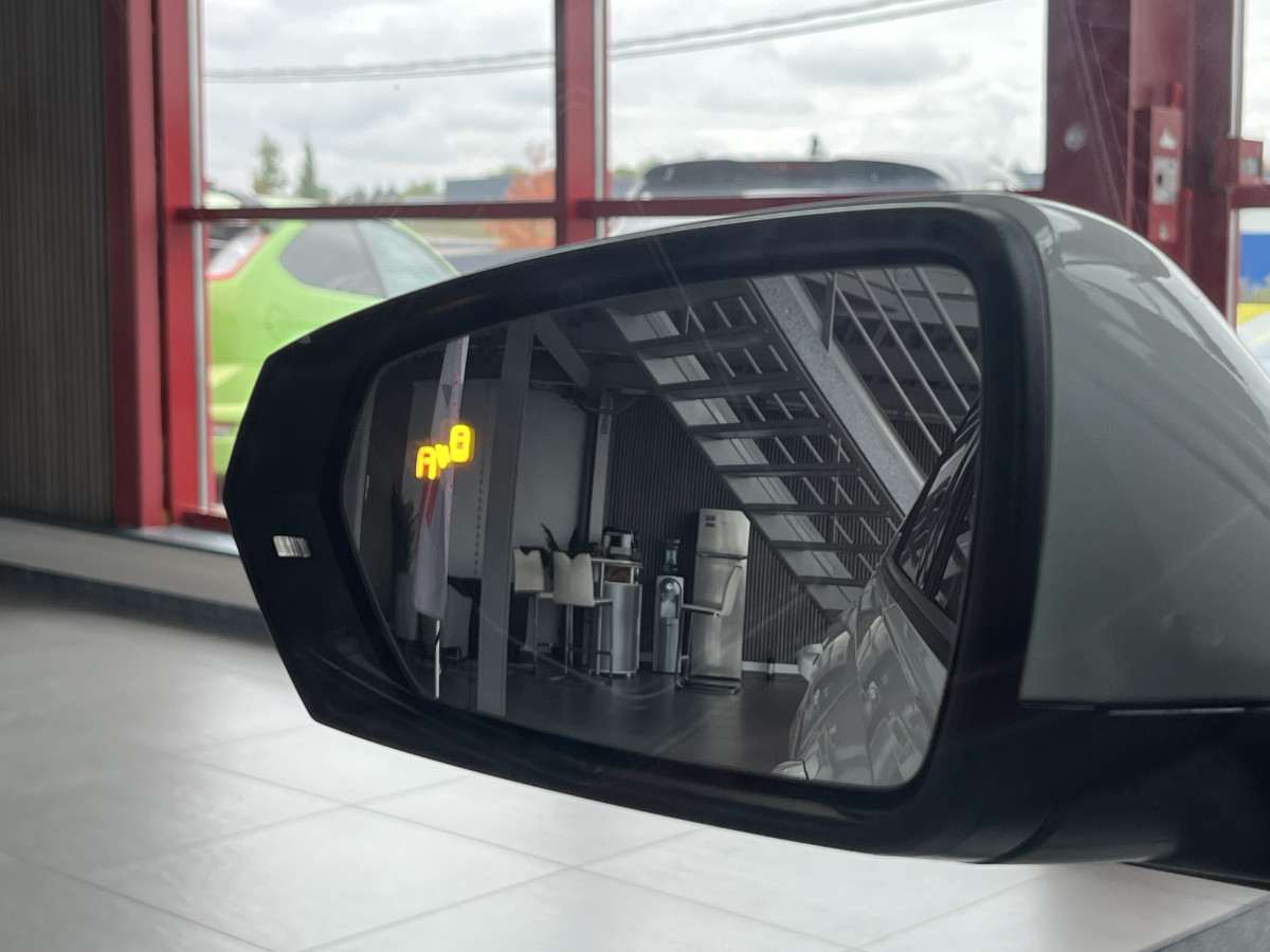 VOLKSWAGEN  POLO 2,0 TSI 200 DSG6 TOIT PANORAMIQUE GPS CAMERA   APPLE CARPLAY HIFI BEATS DMS ACC LIMITEUR PARK PILOT KEYLESS JANTES BRESCIA FULL LED ETAT NEUF