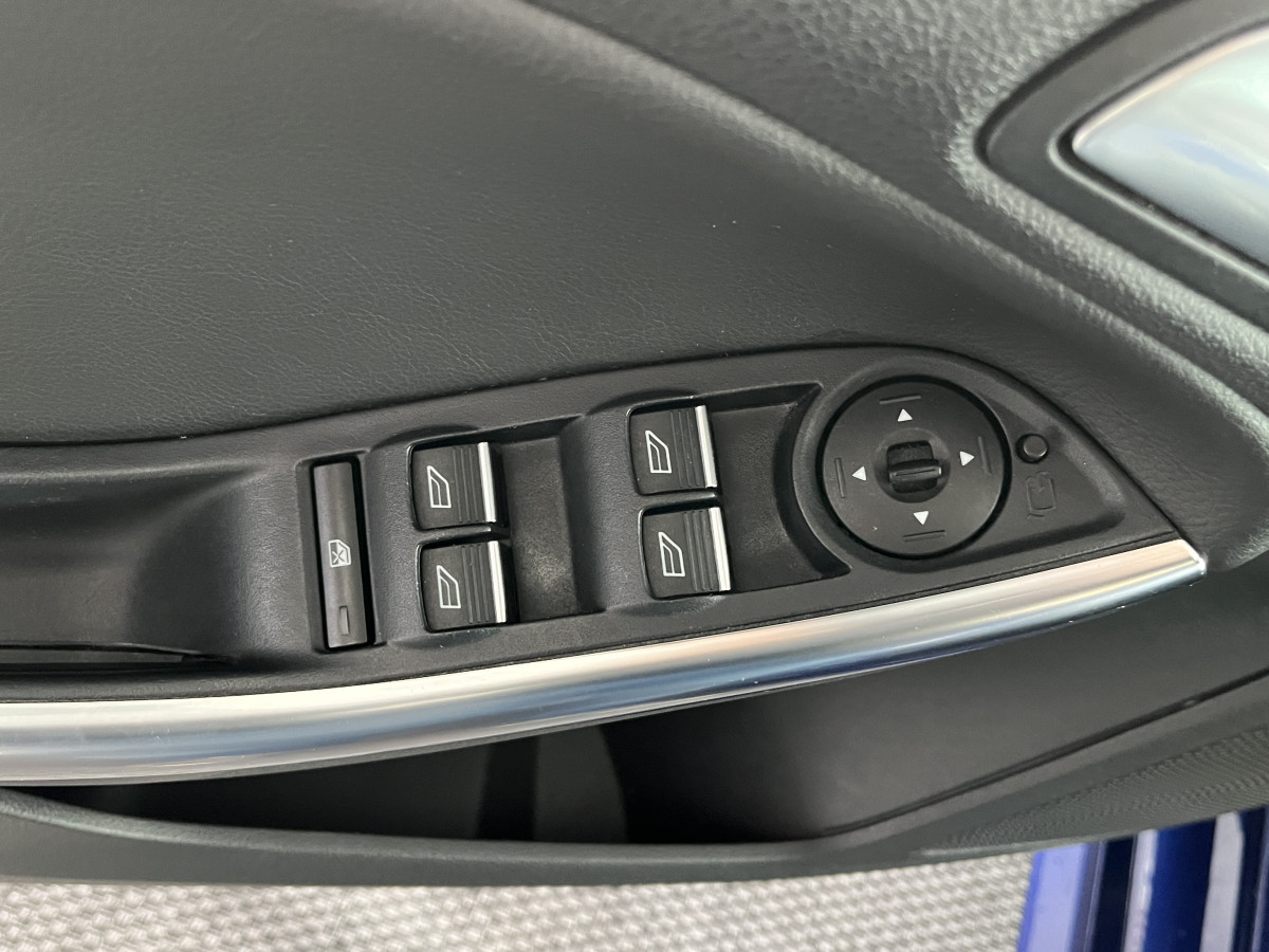 FORD FOCUS ST 2,0 250  GPS  APPLE CARPLAY  FEUX HALOGENE  KEYLESS  PARK PILOT PACK HIVER RECARO  BLUETOOTH EXCELLENT ETAT