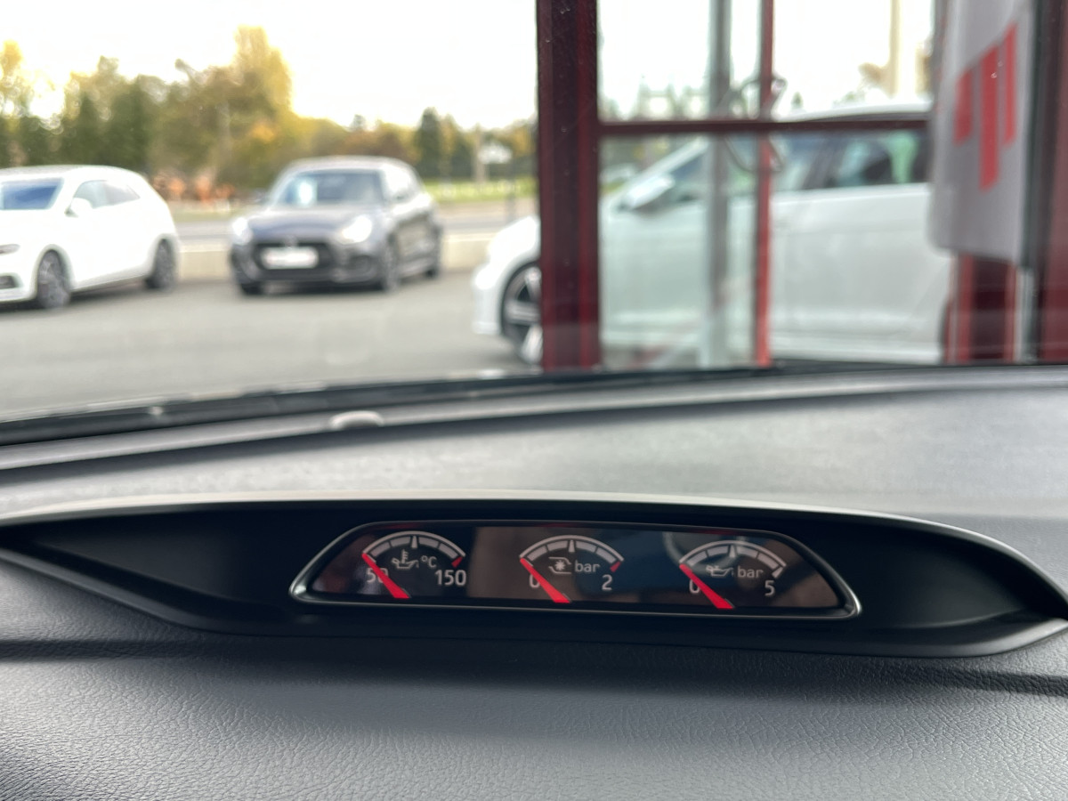 FORD FOCUS ST 2,0 250  GPS  APPLE CARPLAY  FEUX HALOGENE  KEYLESS  PARK PILOT PACK HIVER RECARO  BLUETOOTH EXCELLENT ETAT
