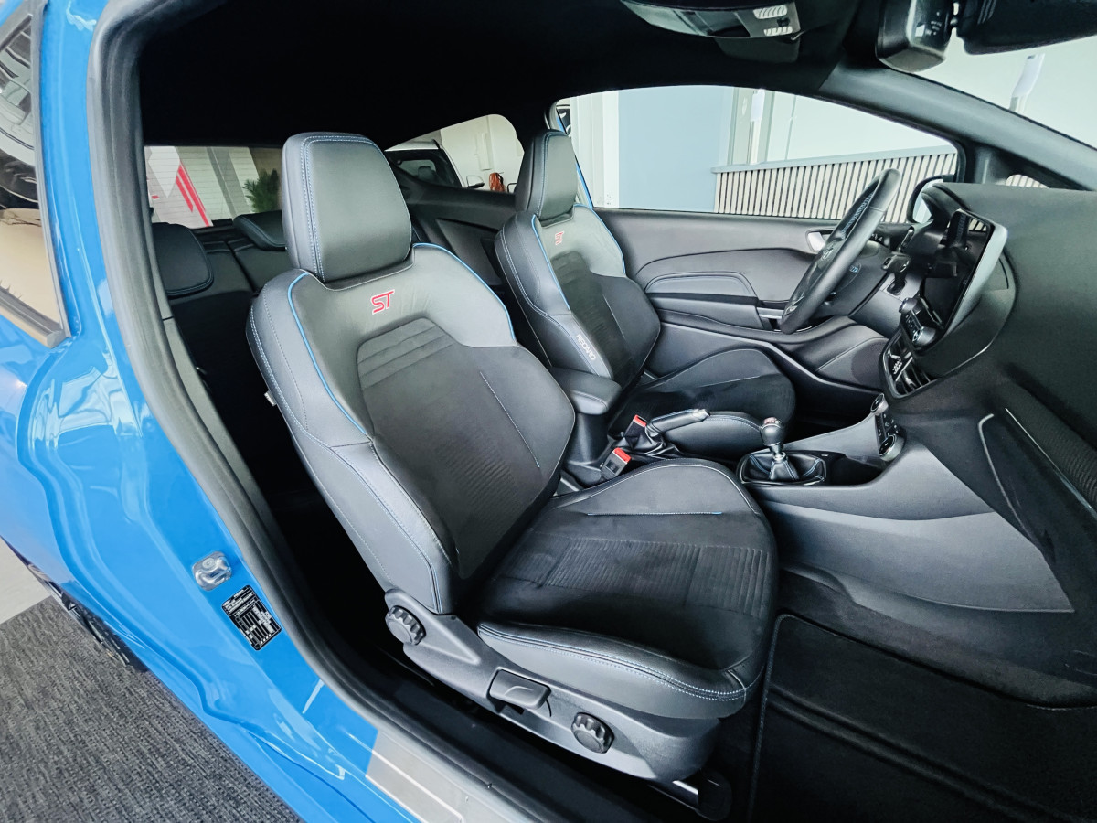 FORD FIESTA ST 1,5 200 EDITION LIMITED PACK PERFORMANCE DIFFERENTIEL LAUCH CONTROL  GPS CAMERA REGULATEUR LIMITEUR  HIFI B&O PACK HIVER FULL LED KEYLESS ETAT NEUF