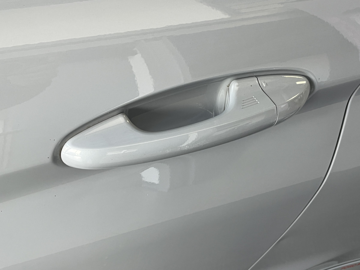 FORD FIESTA ST 1,5 200 PACK PERFORMANCE  DIFFERENTIEL LAUNCH CONTROL GPS  KEYLESS APPLE CARPLAY FULL LED BLUETOOTH HIFI B&O REGULATEUR LIMITEUR PARK PILOT PACK HIVER JANTES 18