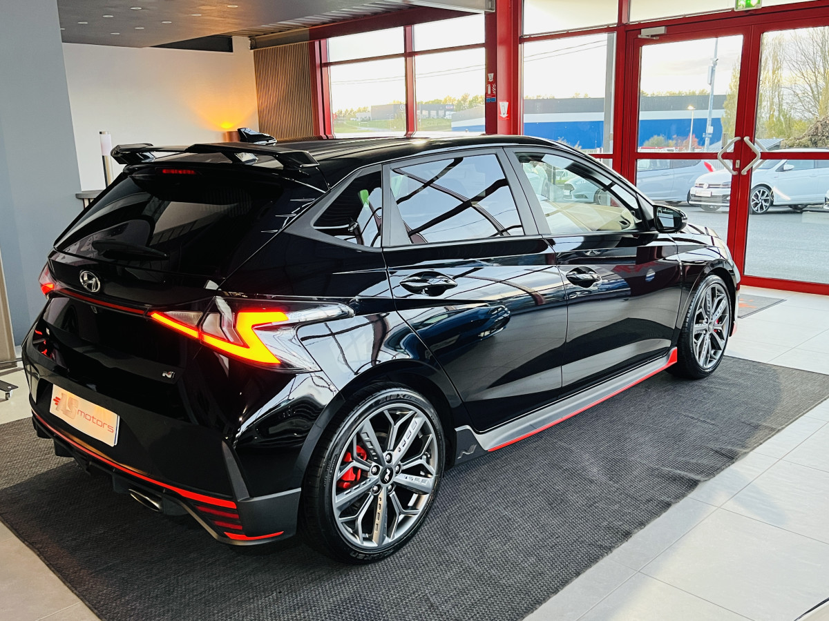 HYUNDAI I20 N 1,6 T-GDI 204 GPS CAMERA APPLE CARPLAY REGULATEUR LIMITEUR KEYLESS VIRTUAL COCKPIT DRIVE SELECT HIFI BOSE FULL LED DIFFERENTIEL A GLISSEMENT ETAT NEUF