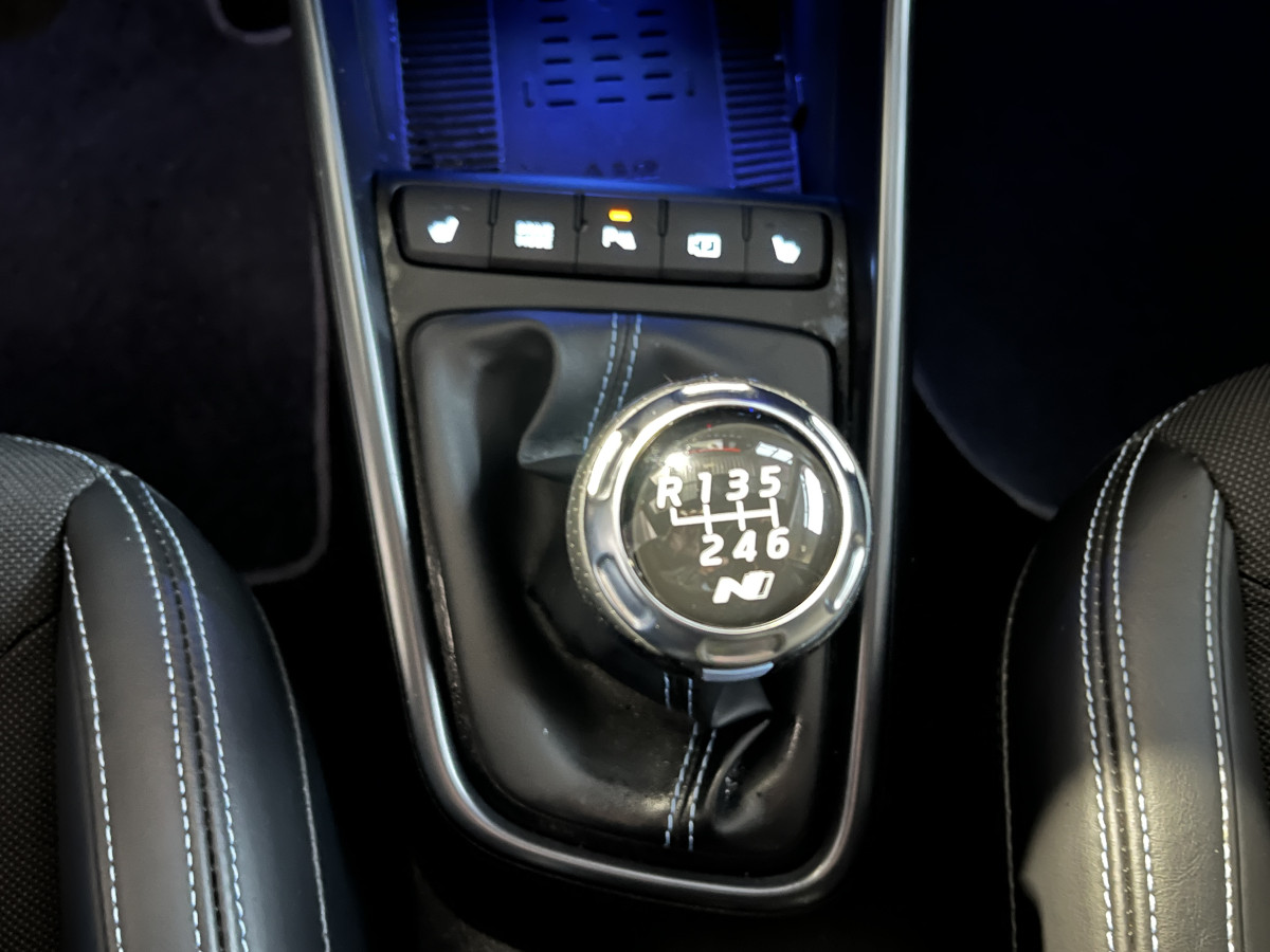 HYUNDAI I20 N 1,6 T-GDI 204 GPS CAMERA APPLE CARPLAY REGULATEUR LIMITEUR KEYLESS VIRTUAL COCKPIT DRIVE SELECT HIFI BOSE FULL LED DIFFERENTIEL A GLISSEMENT ETAT NEUF
