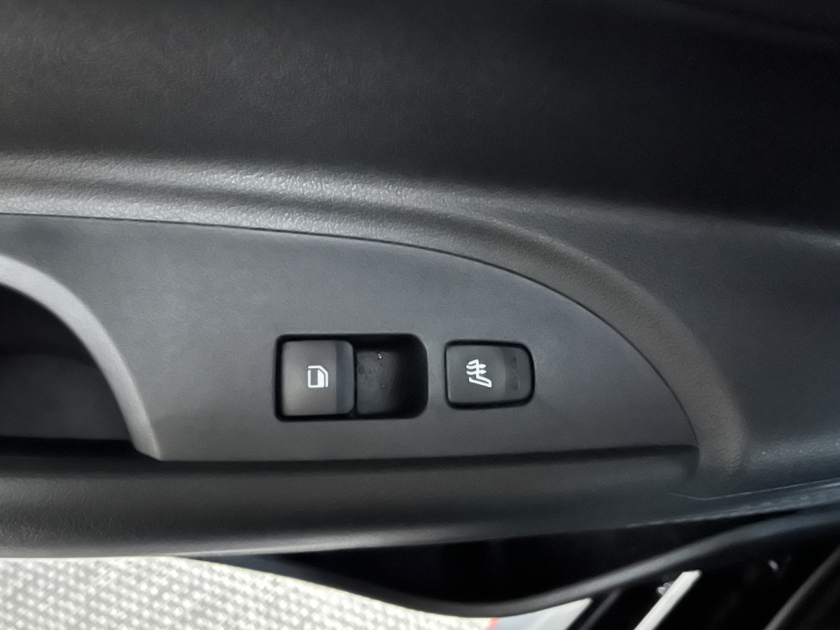 HYUNDAI I20 N 1,6 T-GDI 204 GPS CAMERA APPLE CARPLAY REGULATEUR LIMITEUR KEYLESS VIRTUAL COCKPIT DRIVE SELECT HIFI BOSE FULL LED DIFFERENTIEL A GLISSEMENT ETAT NEUF