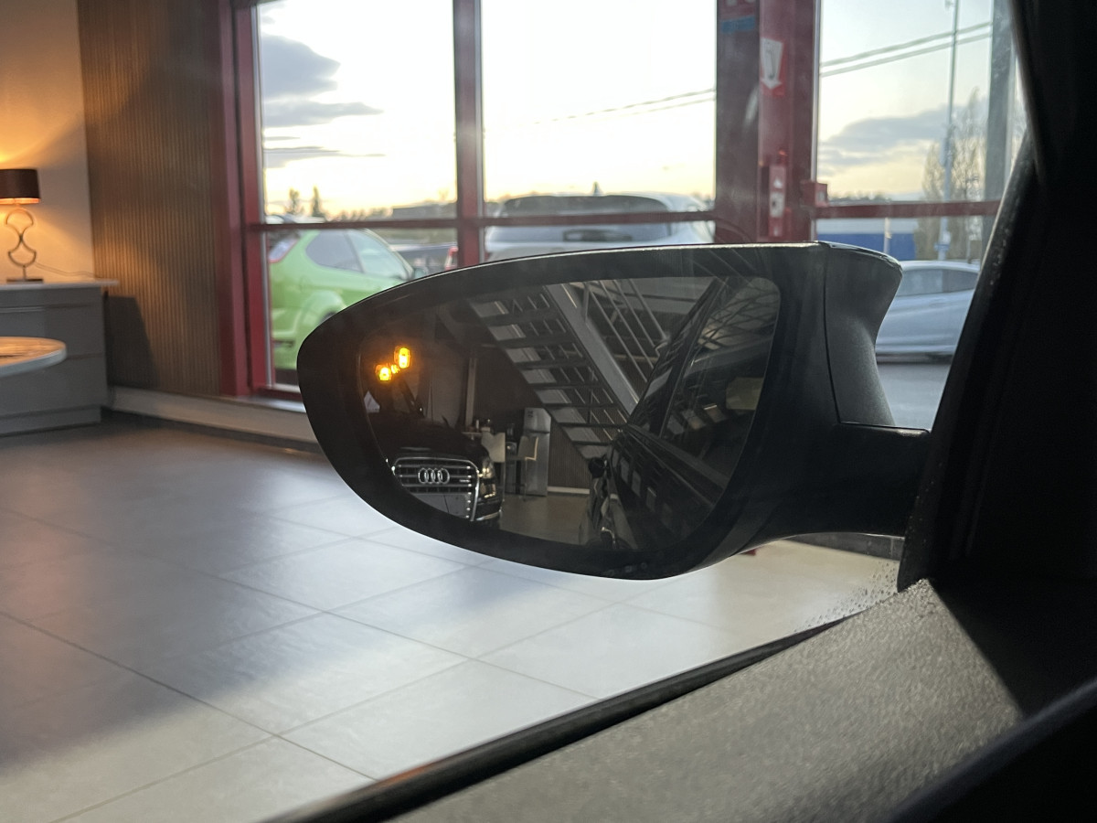 HYUNDAI I20 N 1,6 T-GDI 204 GPS CAMERA APPLE CARPLAY REGULATEUR LIMITEUR KEYLESS VIRTUAL COCKPIT DRIVE SELECT HIFI BOSE FULL LED DIFFERENTIEL A GLISSEMENT ETAT NEUF