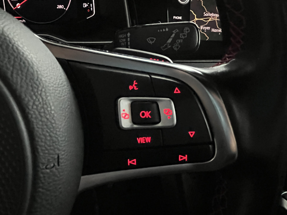 VOLKSWAGEN  POLO 2,0 TSI 200 DSG6 GPS CAMERA  APPLE CARPLAY DMS ACC REGULATEUR LIMITEUR PARK PILOT  JANTES 18  FULL LED EXCELLENT ETAT