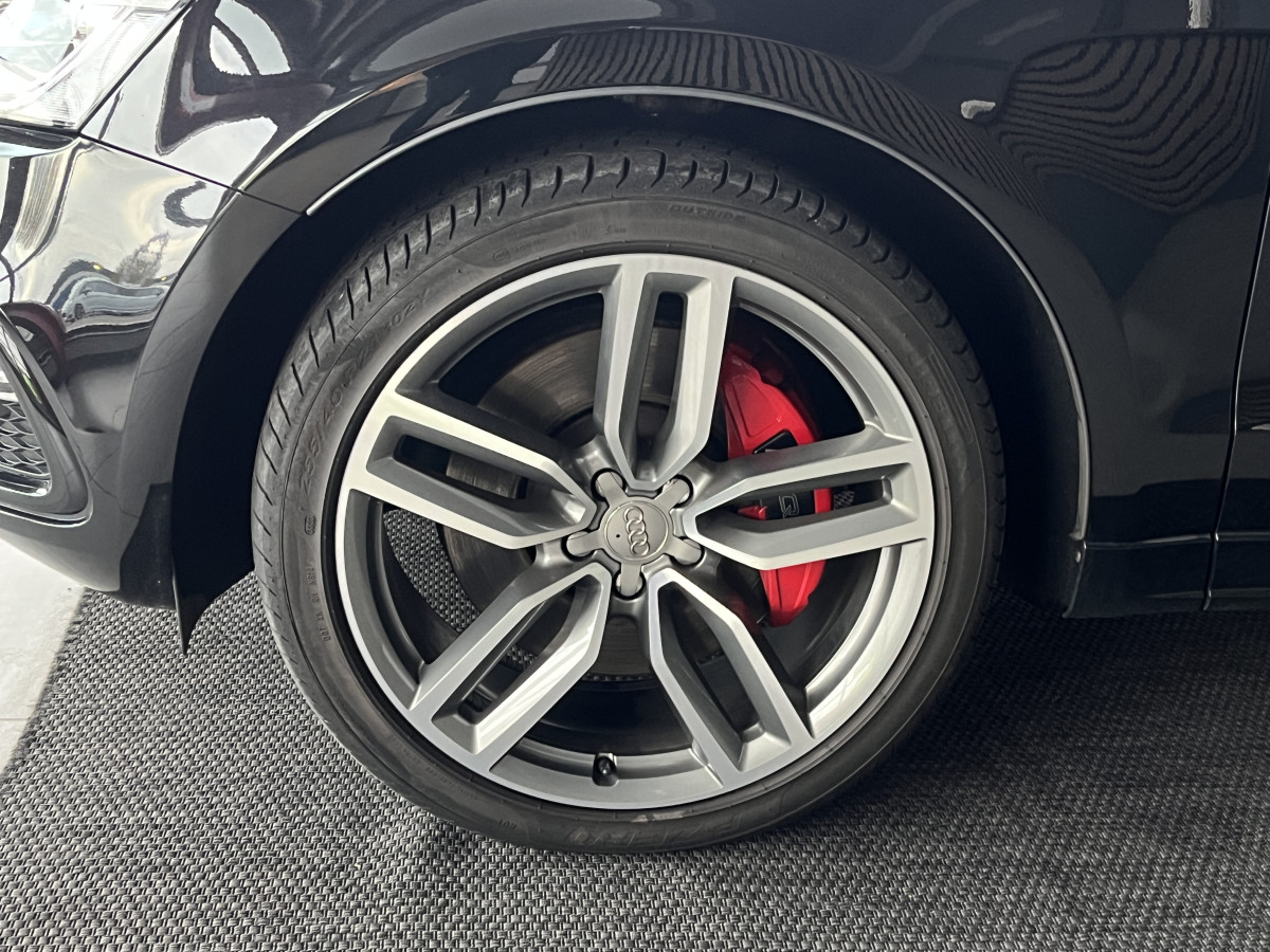 AUDI SQ5 TDI V6 340 PLUS  BVA8 QUATTRO TOIT PANORAMIQUE BI-XENON  GPS CAMERA ATTELAGE KEYLESS BI-XENON REGULATEUR ADAPTATIF ALU BROSSE DRIVE SELECT JANTES 21  EXCELLENT ETAT