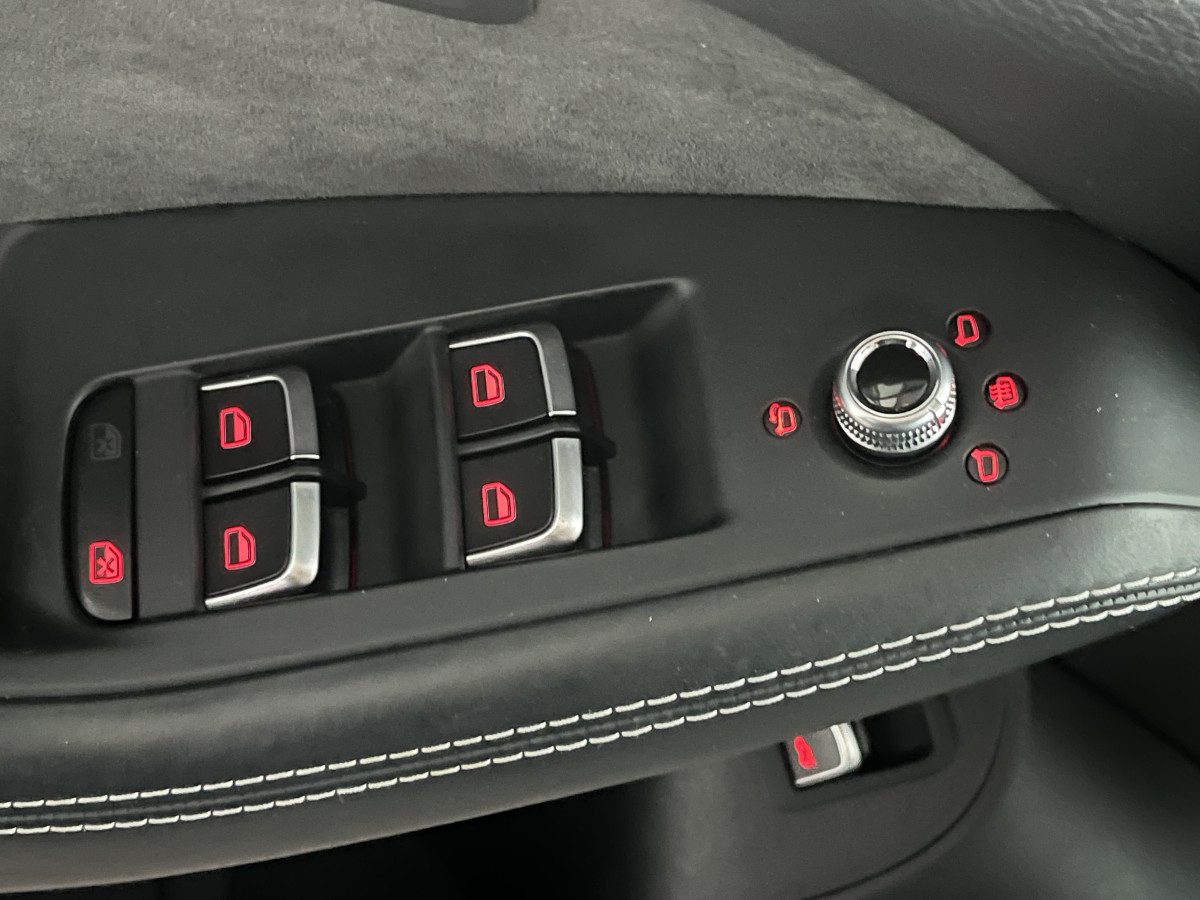 AUDI SQ5 TDI V6 340 PLUS  BVA8 QUATTRO TOIT PANORAMIQUE BI-XENON  GPS CAMERA ATTELAGE KEYLESS BI-XENON REGULATEUR ADAPTATIF ALU BROSSE DRIVE SELECT JANTES 21  EXCELLENT ETAT