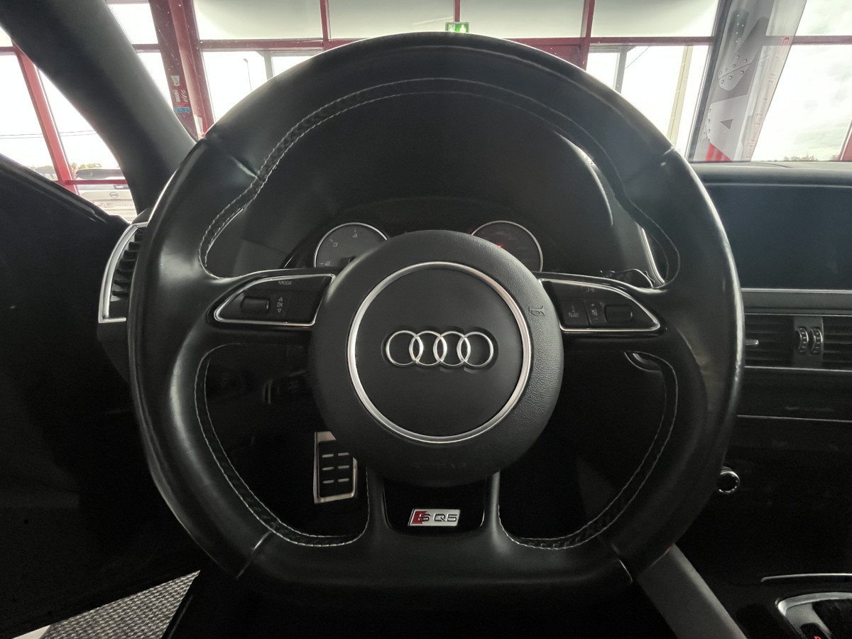 AUDI SQ5 TDI V6 340 PLUS  BVA8 QUATTRO TOIT PANORAMIQUE BI-XENON  GPS CAMERA ATTELAGE KEYLESS BI-XENON REGULATEUR ADAPTATIF ALU BROSSE DRIVE SELECT JANTES 21  EXCELLENT ETAT
