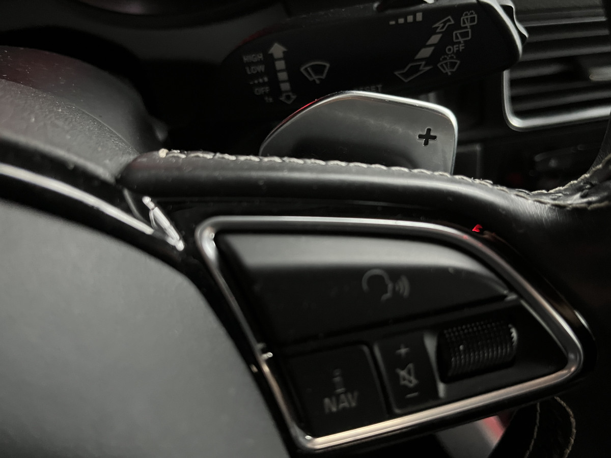 AUDI SQ5 TDI V6 340 PLUS  BVA8 QUATTRO TOIT PANORAMIQUE BI-XENON  GPS CAMERA ATTELAGE KEYLESS BI-XENON REGULATEUR ADAPTATIF ALU BROSSE DRIVE SELECT JANTES 21  EXCELLENT ETAT