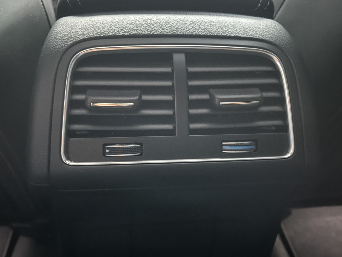 AUDI SQ5 TDI V6 340 PLUS  BVA8 QUATTRO TOIT PANORAMIQUE BI-XENON  GPS CAMERA ATTELAGE KEYLESS BI-XENON REGULATEUR ADAPTATIF ALU BROSSE DRIVE SELECT JANTES 21  EXCELLENT ETAT