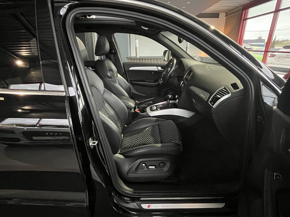 AUDI SQ5 TDI V6 340 PLUS  BVA8 QUATTRO TOIT PANORAMIQUE BI-XENON  GPS CAMERA ATTELAGE KEYLESS BI-XENON REGULATEUR ADAPTATIF ALU BROSSE DRIVE SELECT JANTES 21  EXCELLENT ETAT