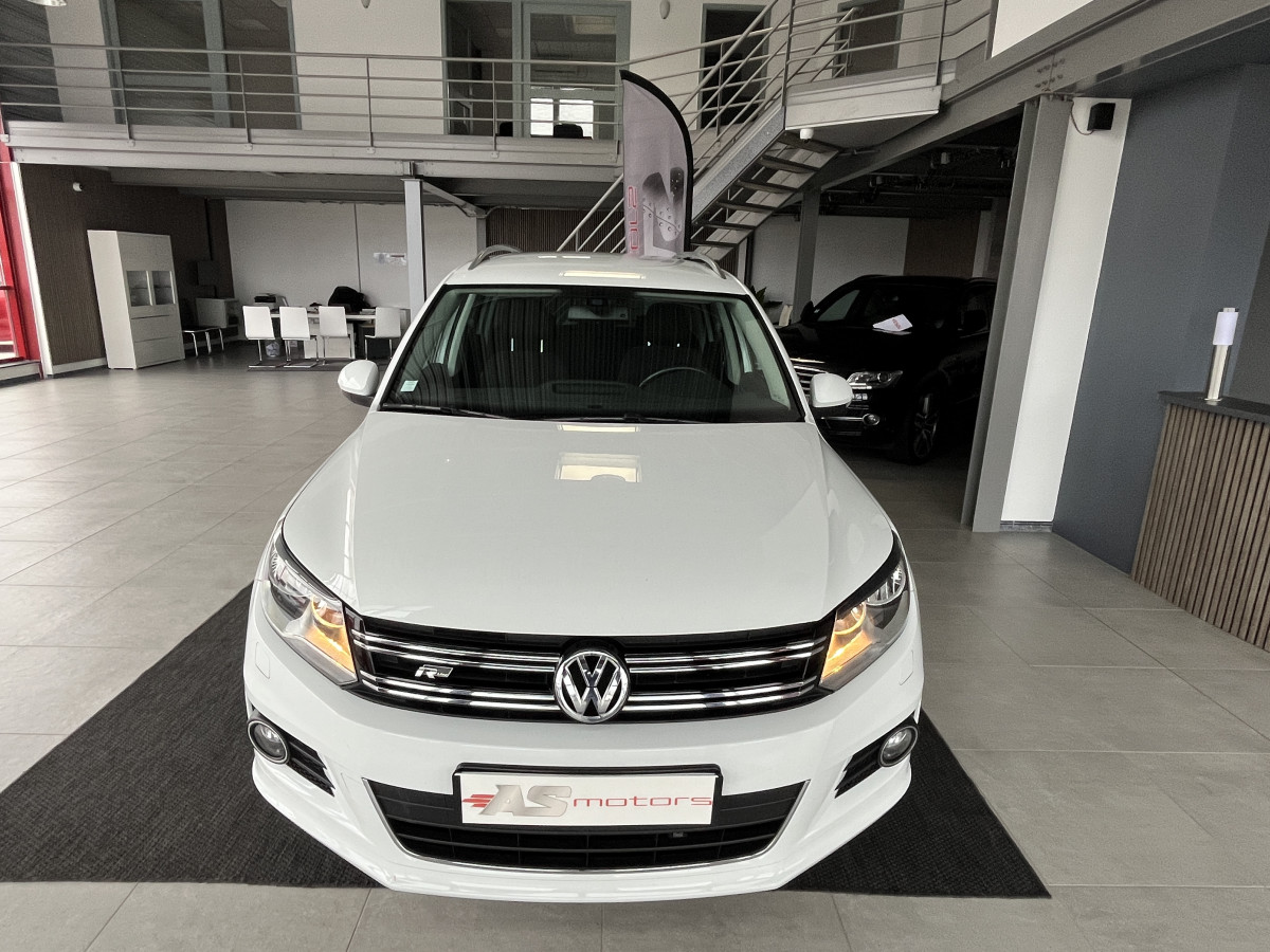 VOLKSWAGEN TIGUAN 1,4 TSI 125 TYPE R-LINE GPS REGULATEUR PARK PILOT FEUX HALOGENE JANTES 19 EXCELLENT ETAT