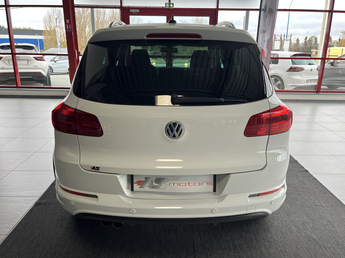 VOLKSWAGEN TIGUAN 1,4 TSI 125 TYPE R-LINE GPS REGULATEUR PARK PILOT FEUX HALOGENE JANTES 19 EXCELLENT ETAT