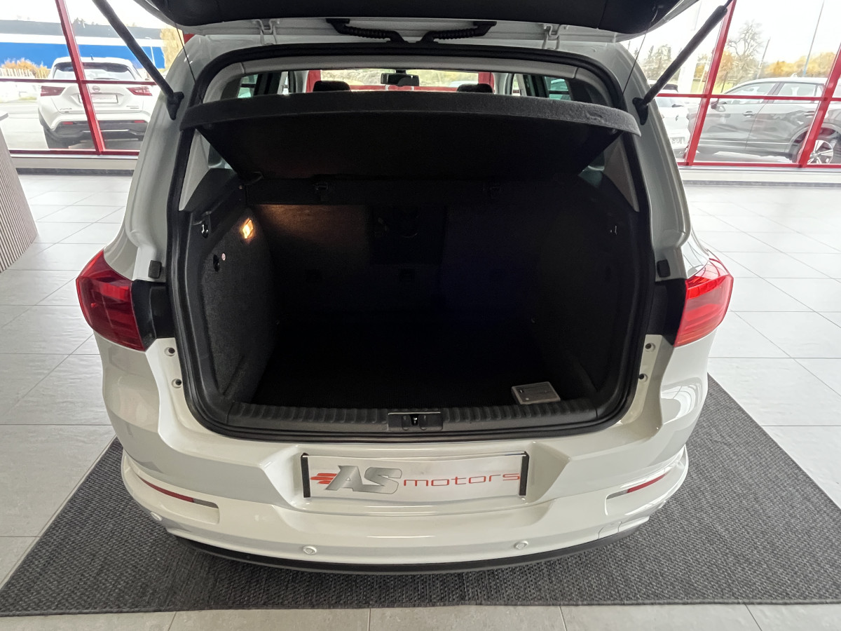 VOLKSWAGEN TIGUAN 1,4 TSI 125 TYPE R-LINE GPS REGULATEUR PARK PILOT FEUX HALOGENE JANTES 19 EXCELLENT ETAT