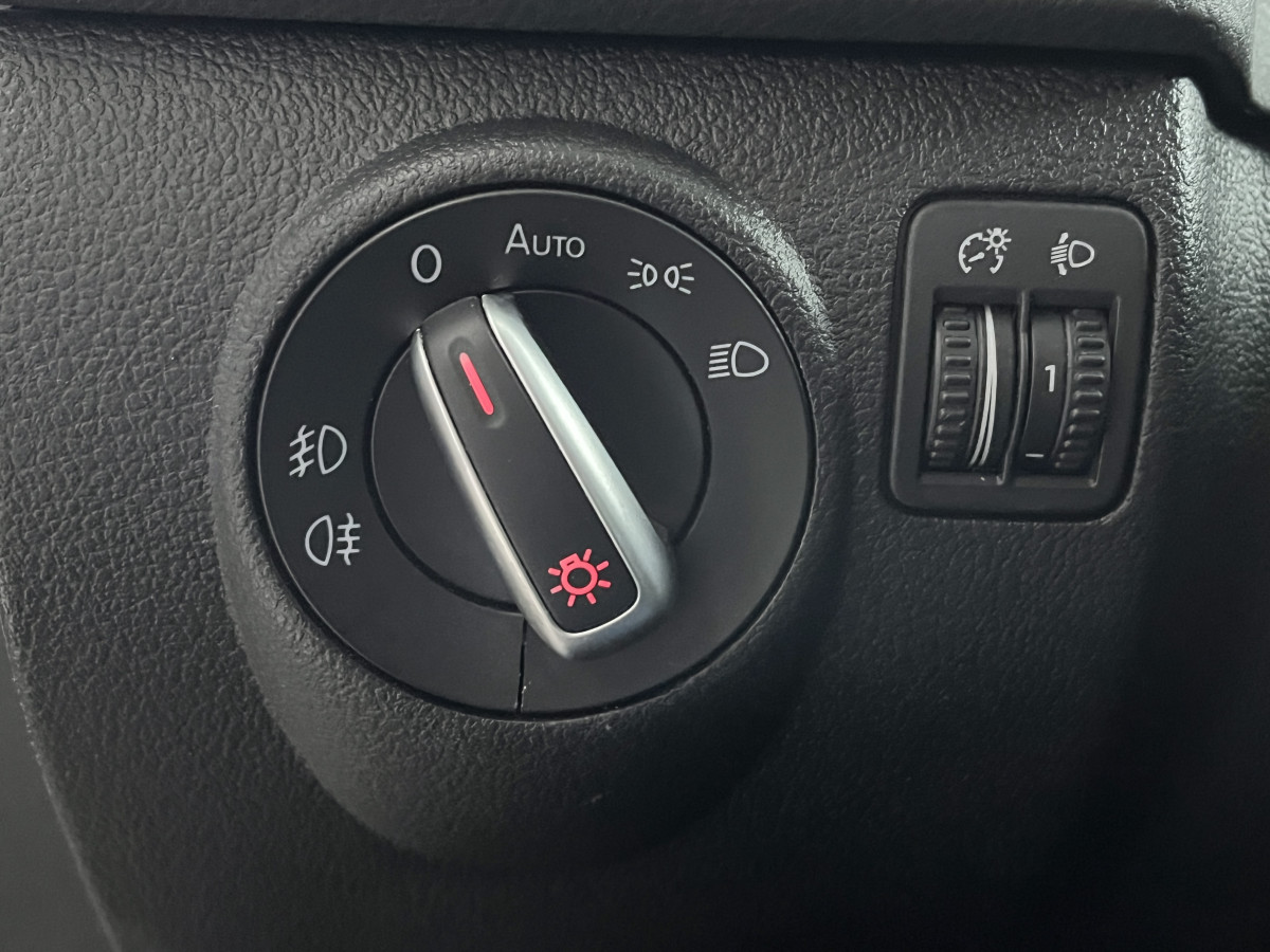 VOLKSWAGEN TIGUAN 1,4 TSI 125 TYPE R-LINE GPS REGULATEUR PARK PILOT FEUX HALOGENE JANTES 19 EXCELLENT ETAT